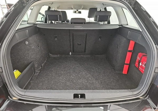 Skoda Octavia cena 57500 przebieg: 136861, rok produkcji 2019 z Prabuty małe 407